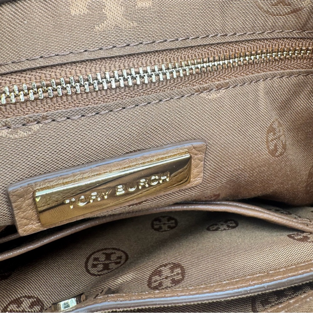 Tory Burch Marsden Swingpack Leather Crossbody Bag - Picture 9 of 10